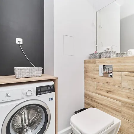 Siemianowicka With Balcony & Parking By Renters * Wroclaw