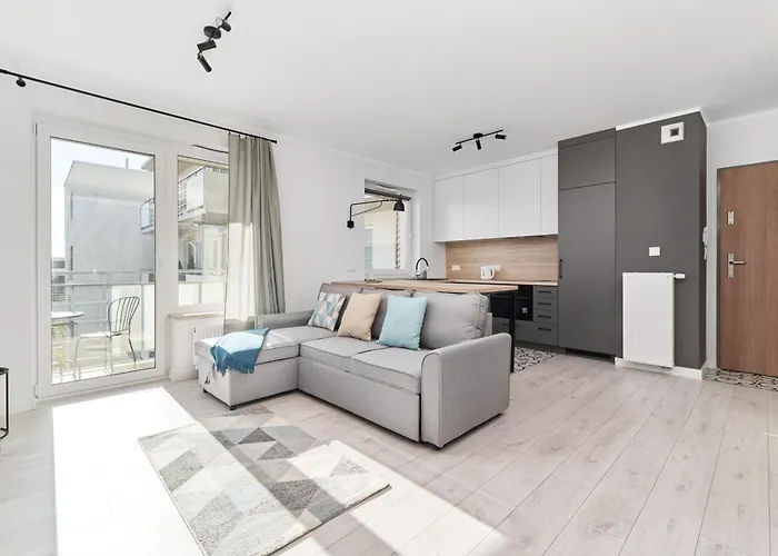 Siemianowicka With Balcony & Parking Wroclaw By Renters *