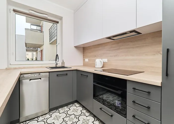 Siemianowicka With Balcony & Parking Wroclaw By Renters * Vratislav