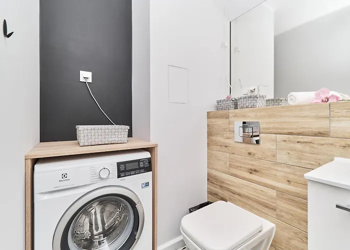 Siemianowicka With Balcony & Parking Wroclaw By Renters * Vratislav